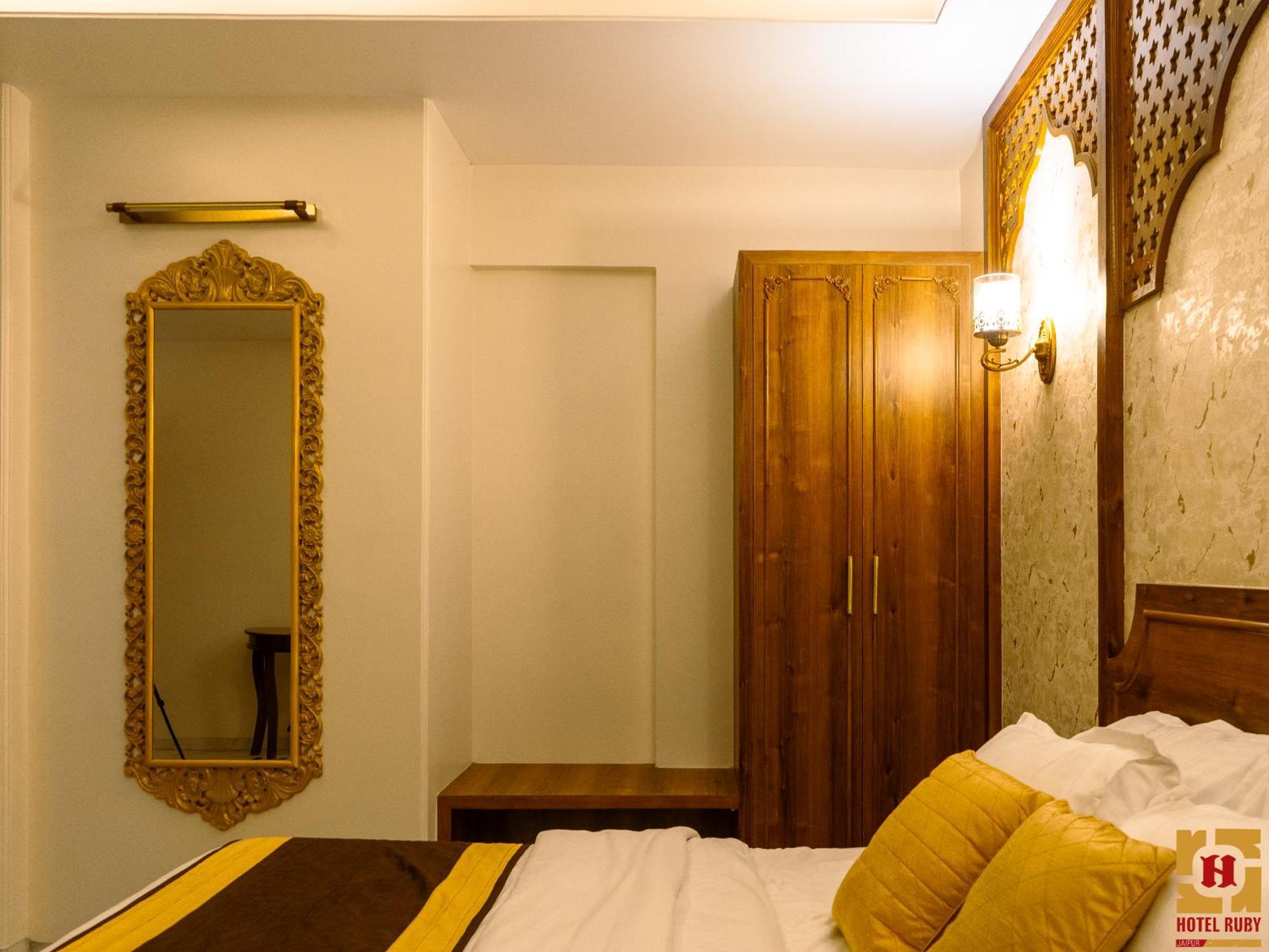 Hotel Ruby Jaipur Buitenkant foto
