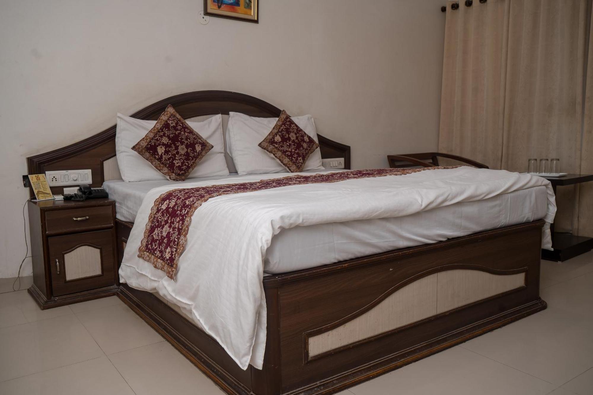 Hotel Ruby Jaipur Buitenkant foto