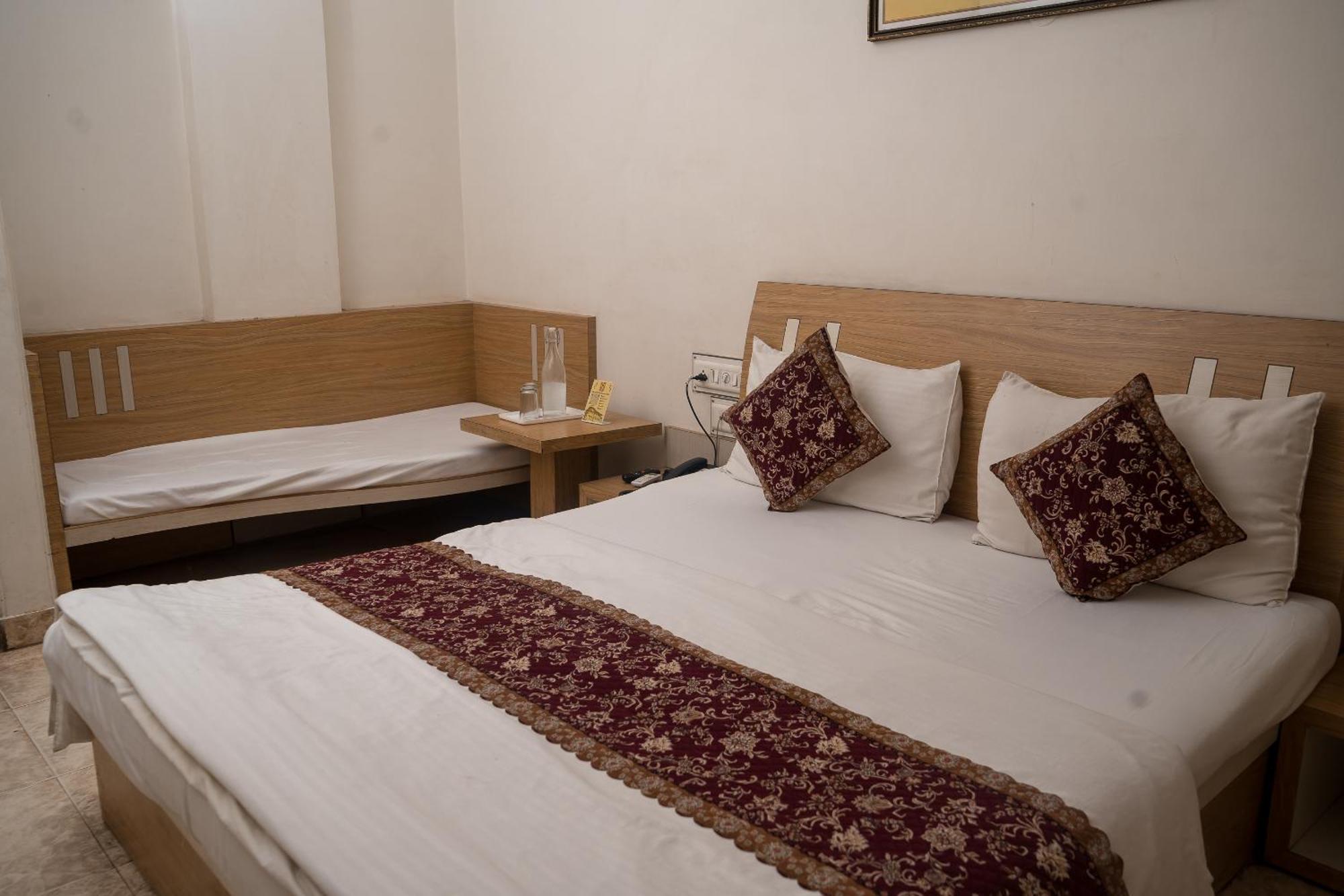 Hotel Ruby Jaipur Buitenkant foto